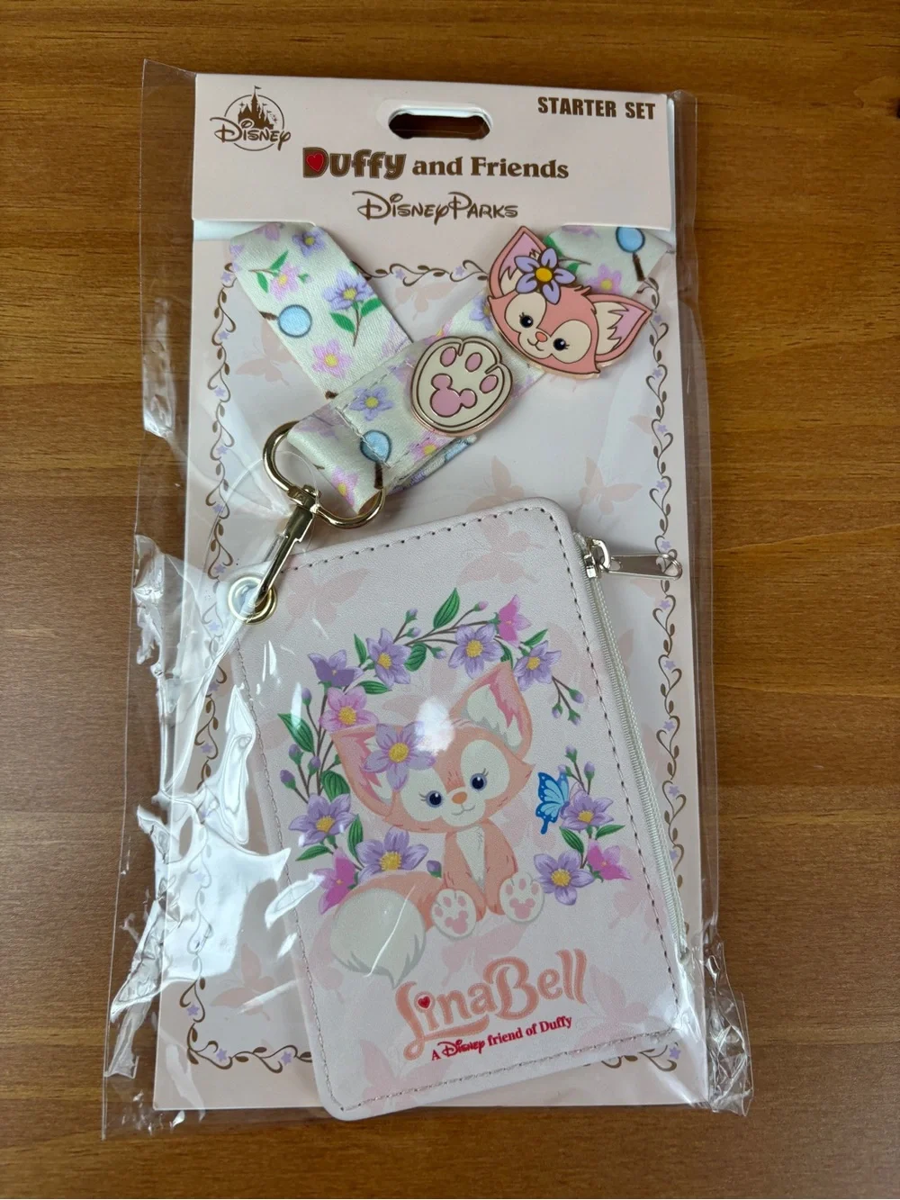 HK Disneyland Duffy and Friends LinaBell Starter Pin Set w/ Lanyard